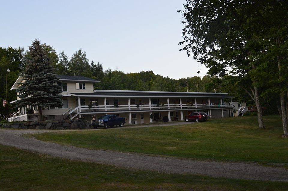 Maple Ridge Resort Michigamme Eksteriør billede