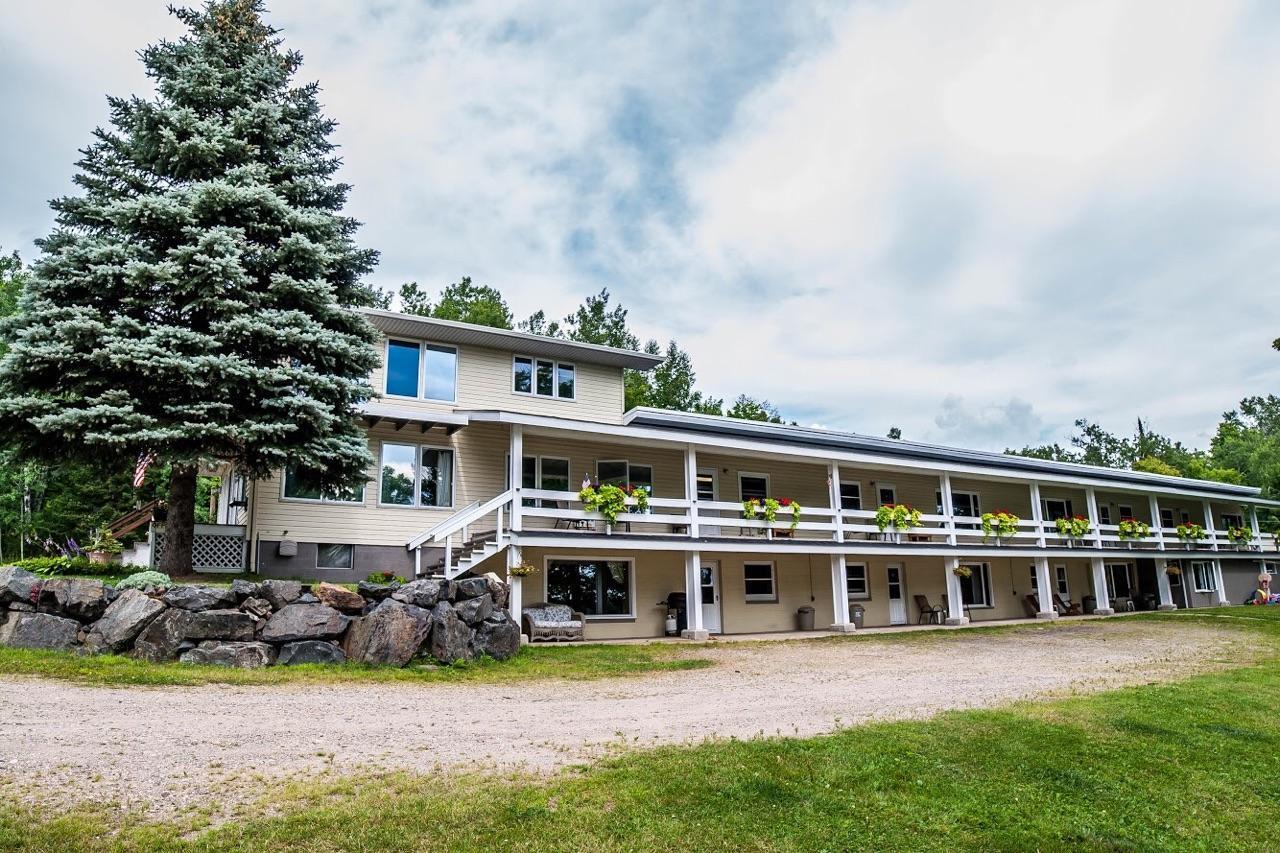 Maple Ridge Resort Michigamme Eksteriør billede